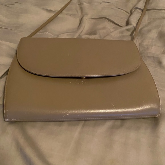 Target  adjustable strap purse beige in color - Picture 15 of 15